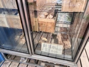 針葉樹の薪
