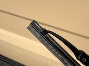 ランドクルーザー70再再販ワイパーゴム交換11