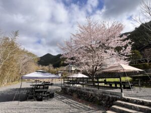 屋根付きバーベキューサイト2