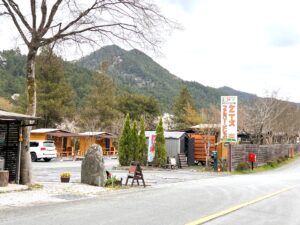 入口付近逆車線