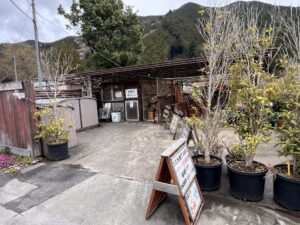 ゴミ捨て場1