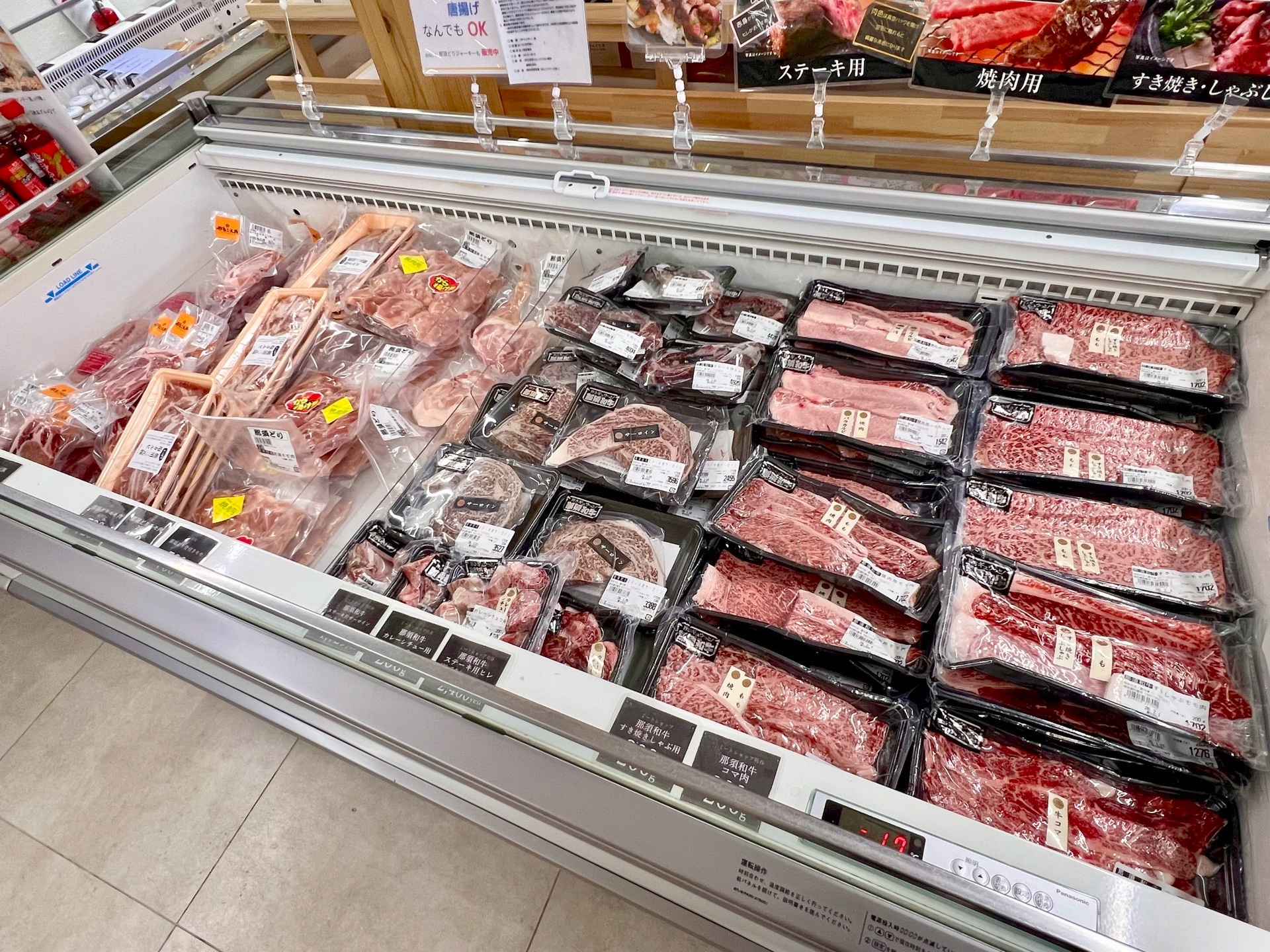 精肉コーナー