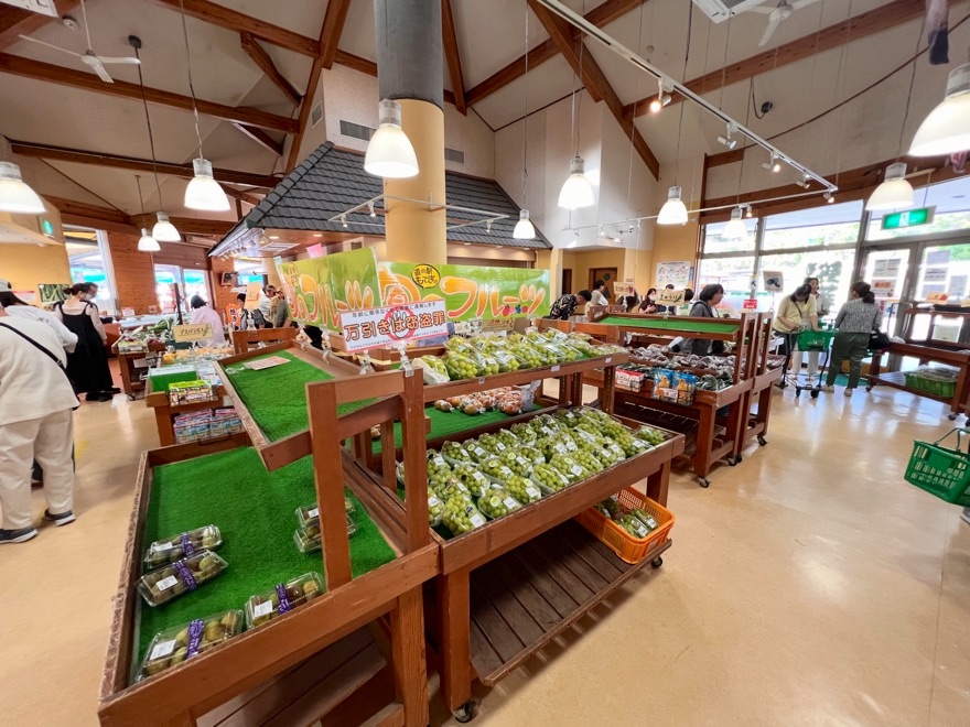 館内の野菜売り場